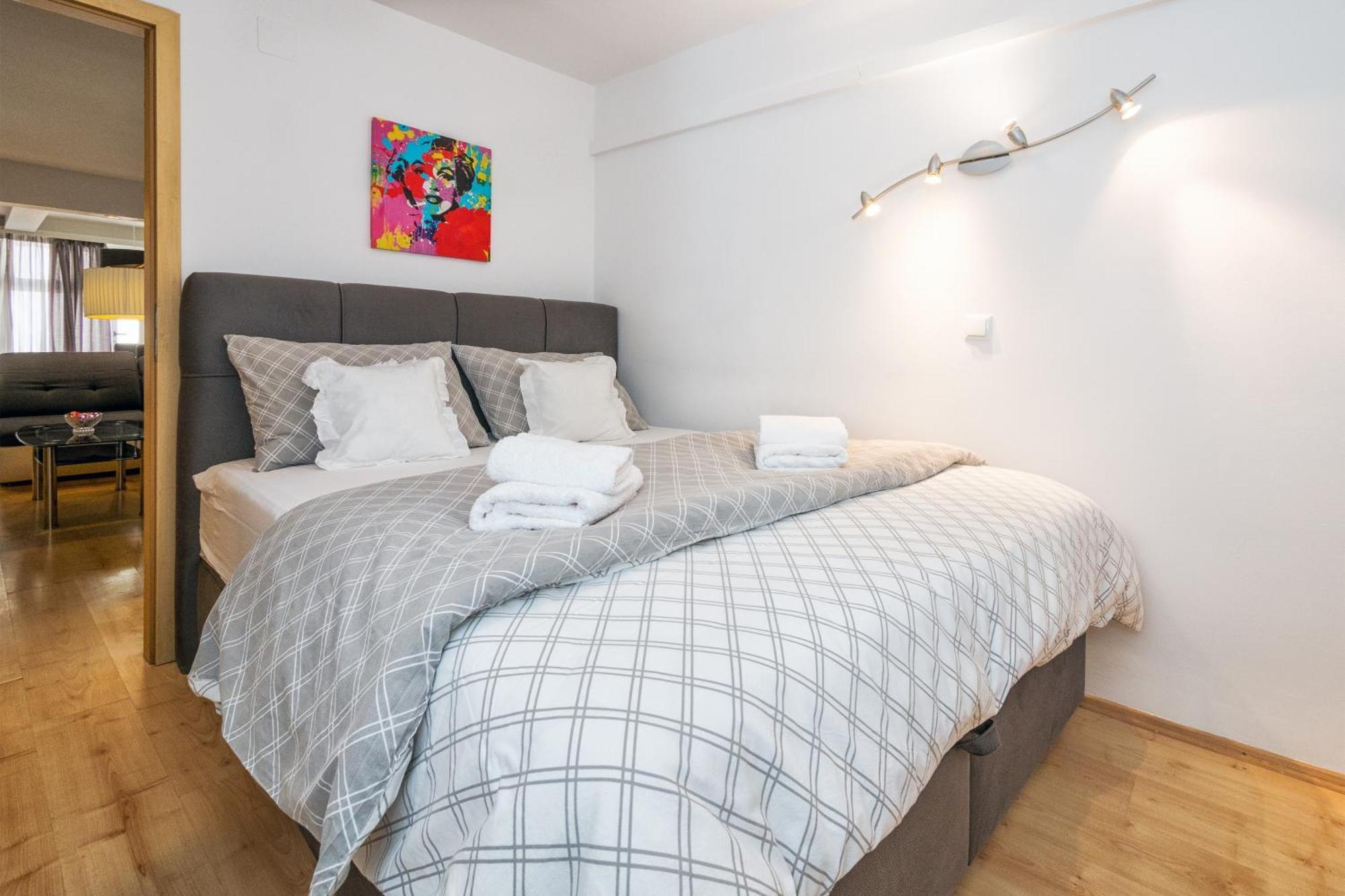 Relaxing 2Bd Apartment, Ground Floor - Walk To Old Town Spalato Esterno foto
